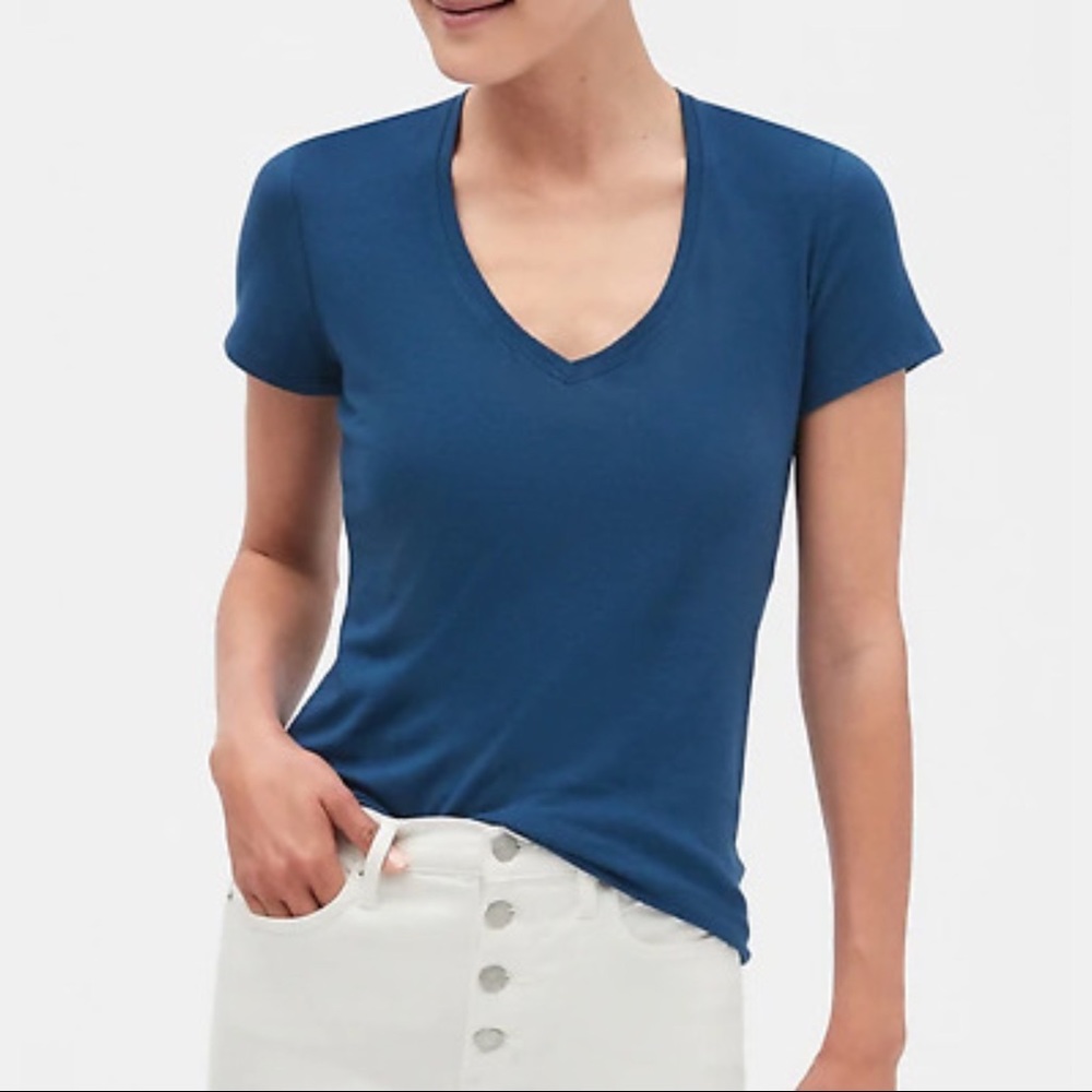 Banana Republic Timeless Tee Short Sleeve V-neck